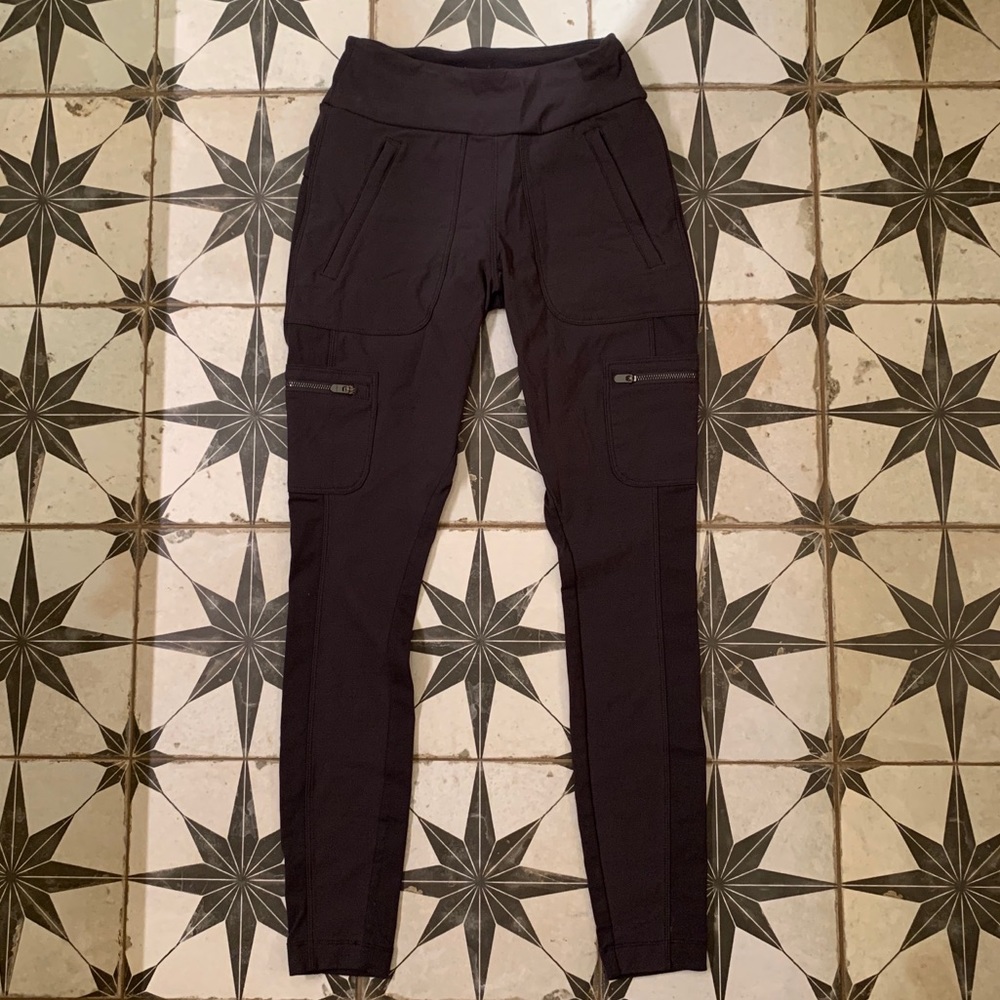 Athleta Cargo Leggings